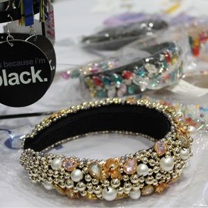 Beauty accessories for the ladies.